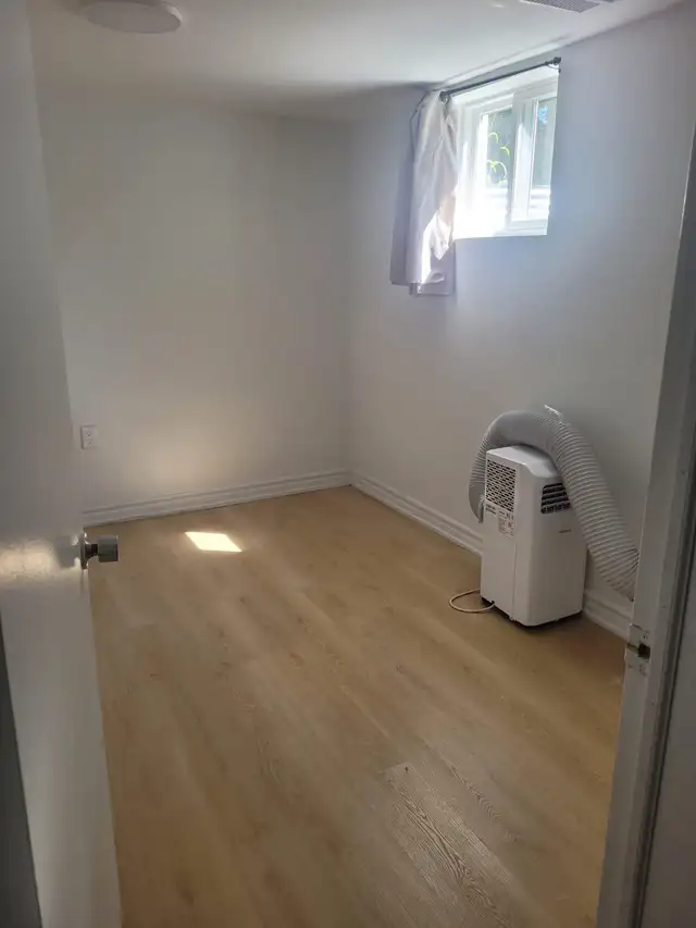 Two Bedroom Basement Apartment  in Long Term Rentals in Oshawa / Durham Region - Image 7
