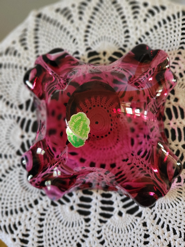 Genuine Venetian Cranberry Glass Bowl in Arts & Collectibles in Dartmouth - Image 3