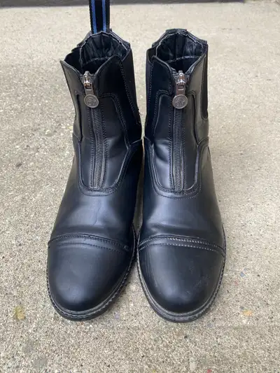 Women’s riding boots , View more