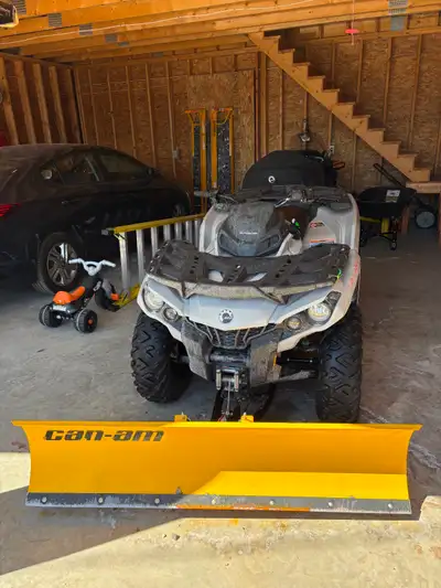 2017 outlander quad. Snow blade included in the sale. Low engine hours 112 hours. Used mainly for dr...