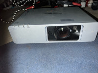 Panasonic PT-F300NTU projector