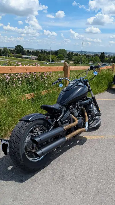 Kawasaki vn900 custom Bobber. Custom intake, Screaming Eagle custom exhaust - very nice sound withou...