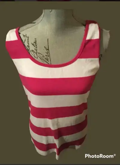 Plus size tank top pink and white , View more