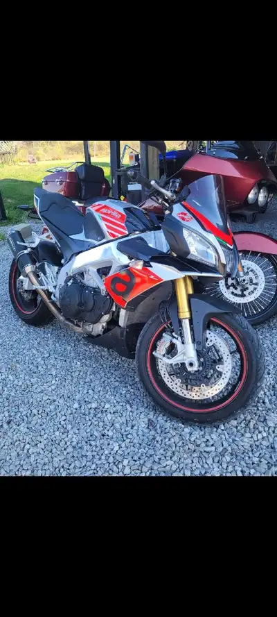 2017 Aprilia Tuono. Excellent condition. ***WATCH YOUTUBE VIDEO TO SEE MORE*** Lady ridden. 1100 RR...