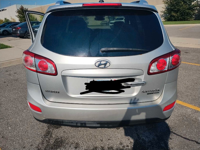 2011 Hyundai Santa Fe in Cars & Trucks in City of Toronto