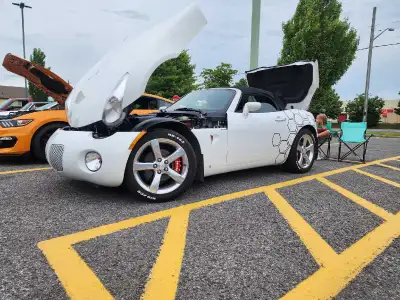 2006 Pontiac Solstice Base 2.4 M/T This is a Base "Base" Unit the way I love it. Installed Cruise an...
