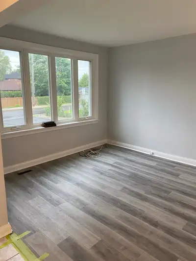 House for rent 2 bed 1 bath Laundry included 1 parking