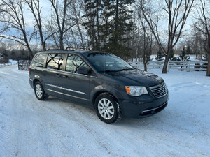 2016 Chrysler Town & Country