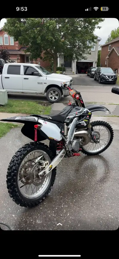 Looking to sell my 2001 CR 250 two stroke low hours well taken care of after every ride bike gets wa...