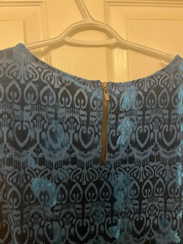 pretty sleeveless top, new, XL, $5 in Women's - Tops & Outerwear in City of Halifax - Image 4