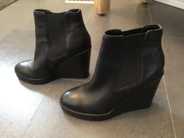Aldo ankle boots in Women's - Shoes in Winnipeg - Image 4