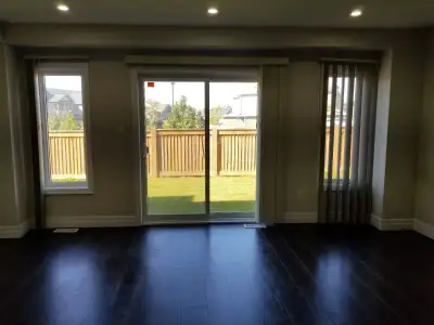 ✨Excellent 3+3 BR Townhouse finish basement Prime location Rent✨