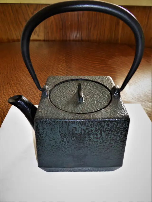 NEW Japanese Square Cast Iron Teapot