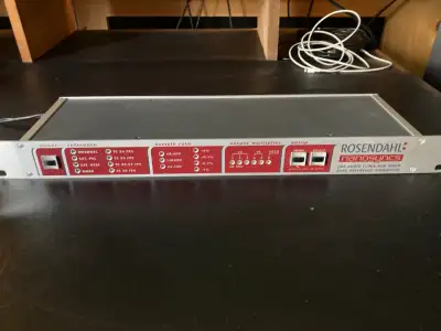 Rosendahl Nanosyncs Audio Clock & Video Sync Generator, View more