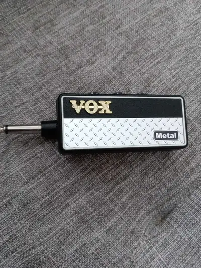 VOX AP2-MT amPlug 2 Metal Headphone Guitar Amp - High-Gain Tone Barely used, tested and works Like N...