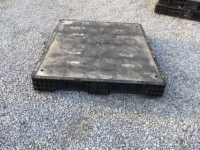Poly - resin pallets / various sizes