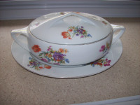Covered Vegetable Bowl, Fine China from Czechoslovakia.