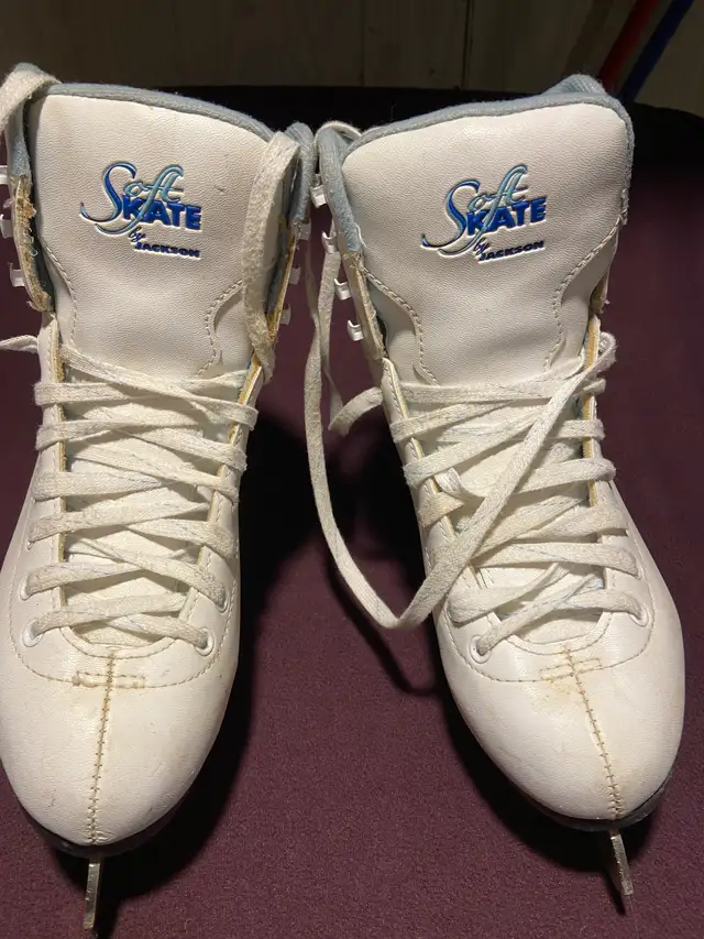 Skates Jackson size 5 in Skates & Blades in Ottawa - Image 5