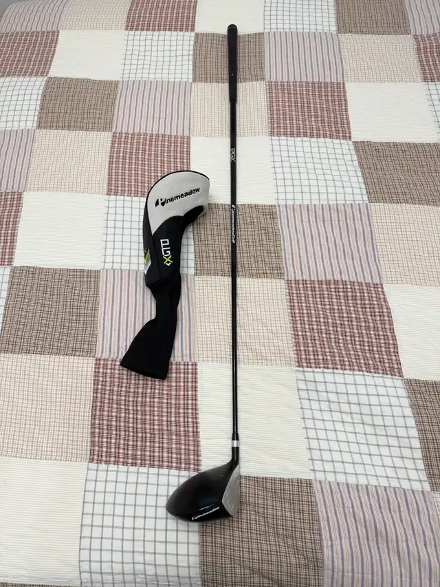 10 Piece Golf Club Set Right Handed in Golf in Guelph - Image 9