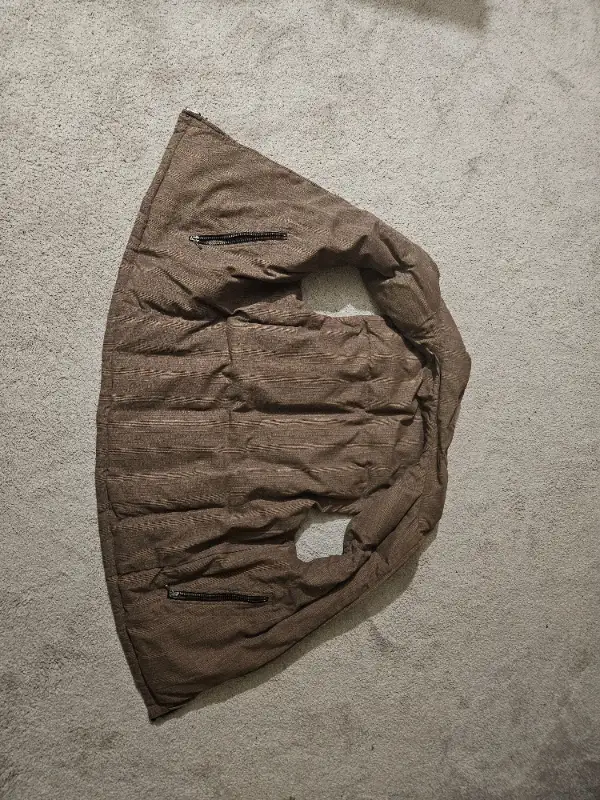 Vintage 70s/80s Reversible Goose Down Puffer Vest, Men's Size M in Men's in City of Toronto - Image 3