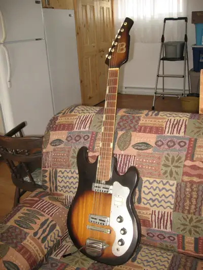Guitare vintage BELTONE 1960s, View more
