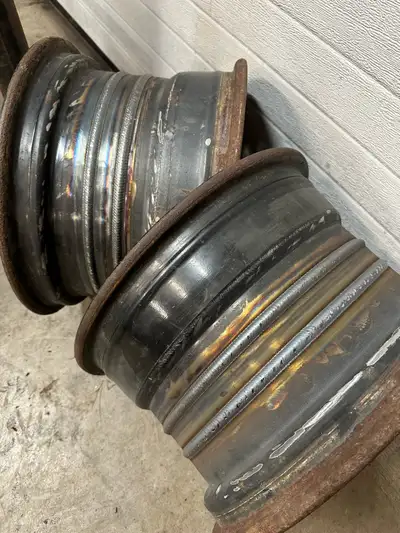 Steel Wheel widening, located in Windsor NS can add or remove to either side of most steel wheels.