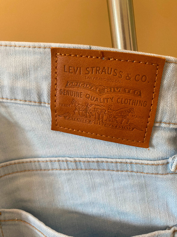 Levis skinny jeans size 25 dans Femmes - Pantalons et shorts  à Longueuil/Rive Sud