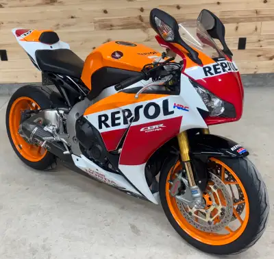 2016 CBR 1000RR SP limited edition Original owner Meticulously maintained, only modifications done w...