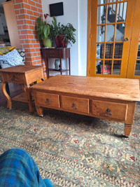 set living room antique  tables 