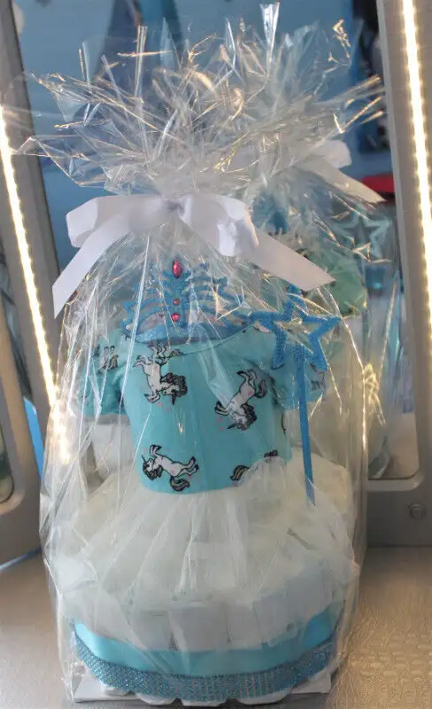 Princess style diaper cakes in Bathing & Changing in Guelph - Image 7
