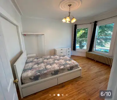I am looking for summer students to sublet my house for the summer months of may-august! Living room...