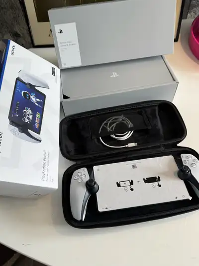 ps5 portal + étui de qualité, View more