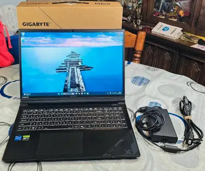 Gigabyte G6X 9KG gaming laptop In like new condition Very minimal wear Comes with original box, and...