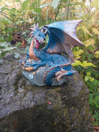 Dragon statue/figurine 