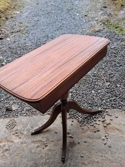 Petite table d,appoint vintage duncan phyfe restaurée, View more