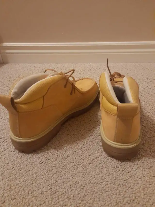 Timberland men's boots size 10 in Men's Shoes in Mississauga / Peel Region - Image 7