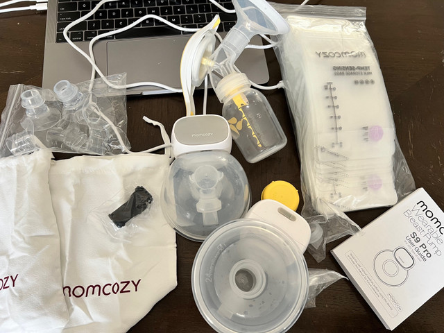 Momcozy s9 pro x 2 and medela manual pump  in Feeding & High Chairs in Thunder Bay