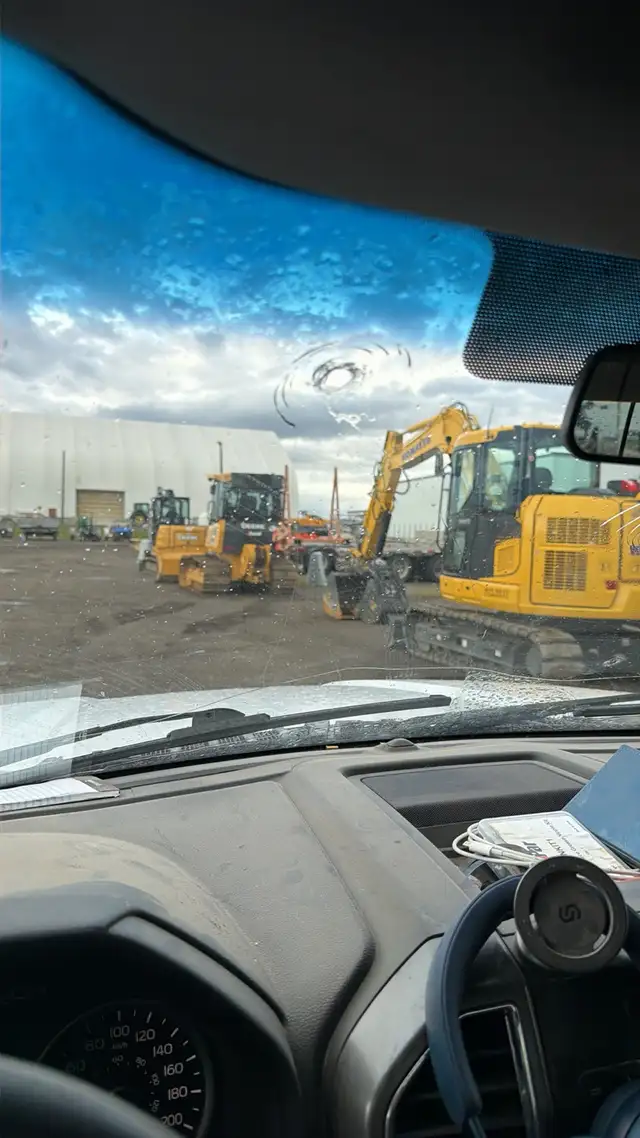 Mini excavator and skid steer operator required in Calgary in Construction & Trades in Calgary - Image 2