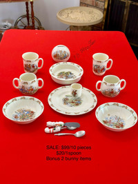 Vintage Bunnykins Royal Doulton baby mug, bowls 