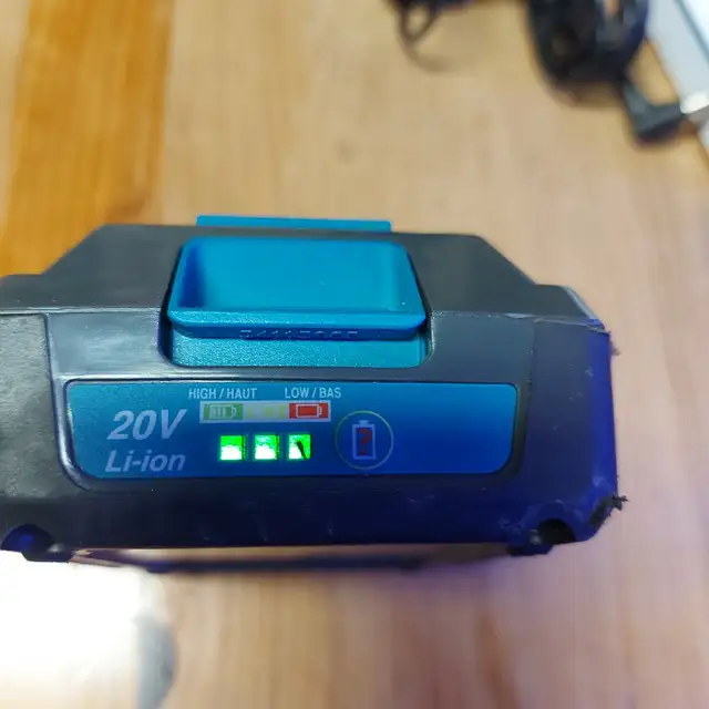 Yardworks 20V MAX 2.0Ah Lithium-Ion Battery (Tested 20.2V) in Outdoor Tools & Storage in Ottawa - Image 4