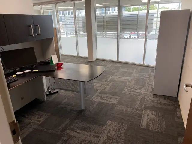 CARPET SALES/ PROFESSIONAL   INSTALLATION , REPAIRS & RE STRETCH in Flooring in City of Toronto - Image 3