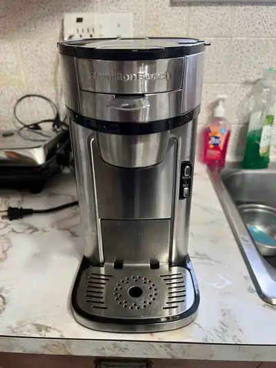 Single travel coffee or tea maker like new , View more