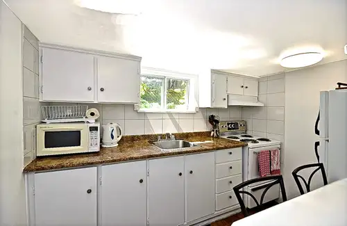 Sunny apartment, has everything for 1 adult or couple starting fresh. New double bed and mattress in...