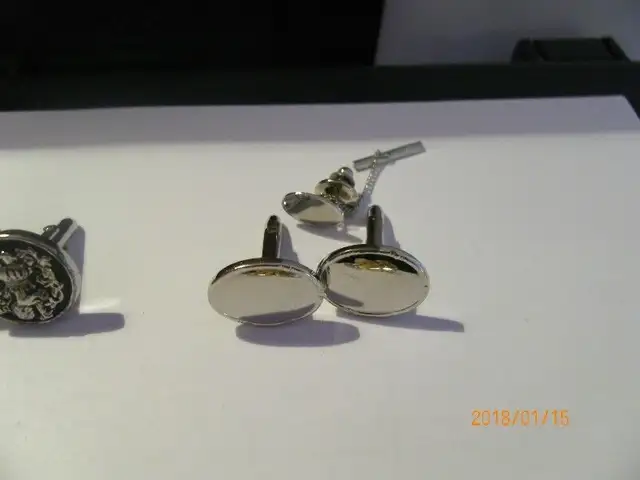 Cufflinks and tie tacks in Jewellery & Watches in Markham / York Region - Image 8