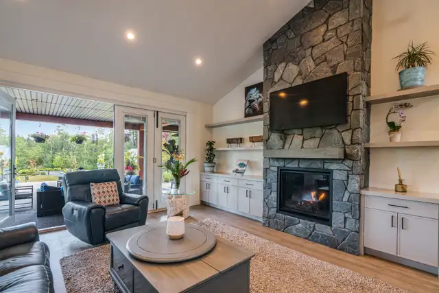 Tranquil Executive Acreage in Coombs - Station Rd63240676312449121