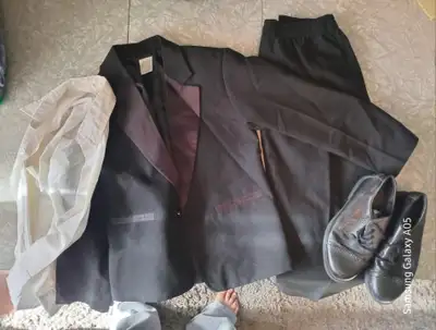 Youth size 5 6 kids black suit tuxedo dress suit, View more