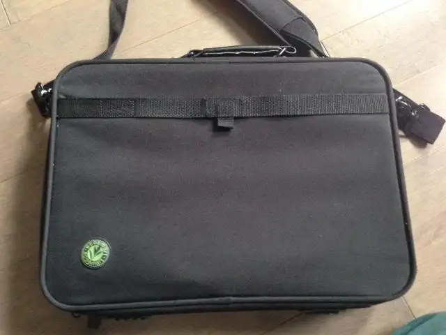 TARGUS Laptop Black Bag Computer Notebook Carrying Case Bag in Laptop Accessories in Markham / York Region - Image 3