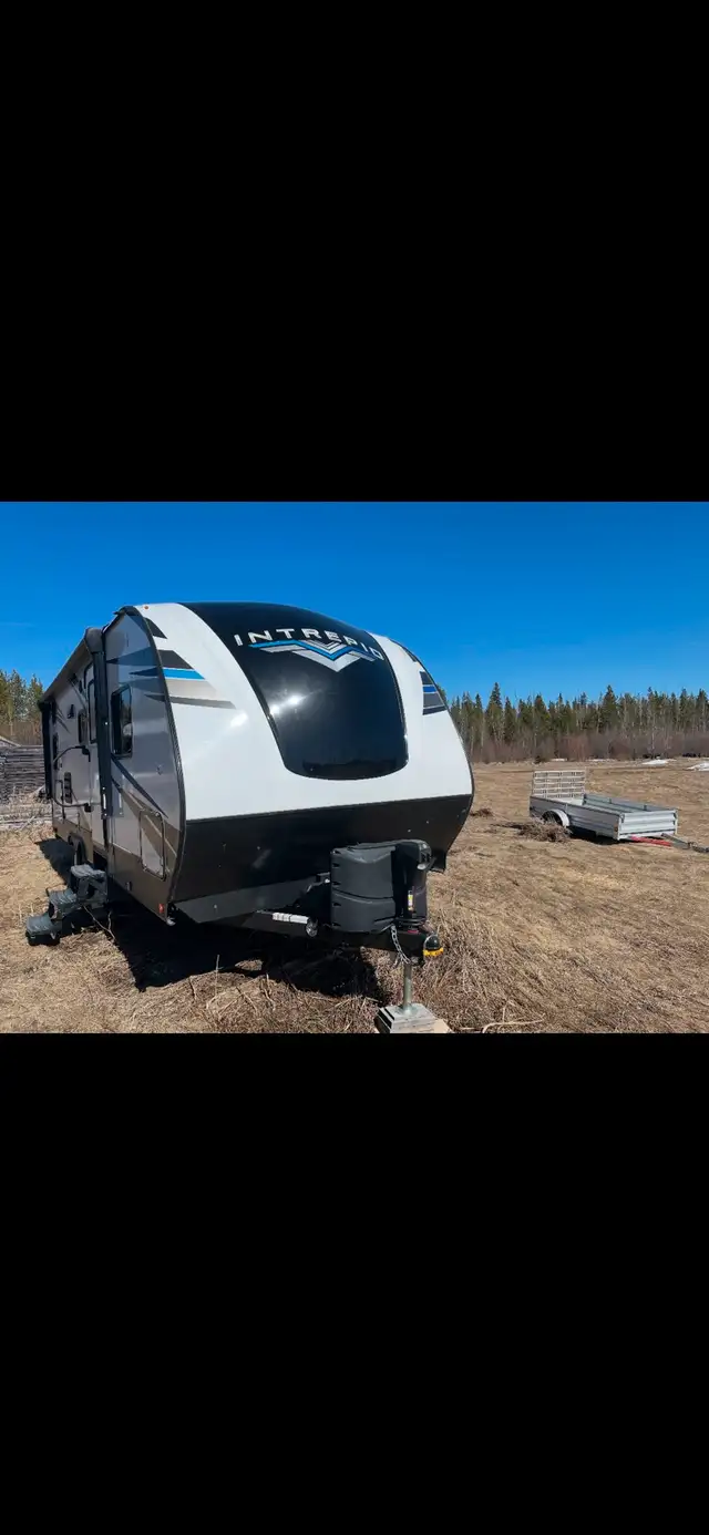 INTREPID 240DDS TRAILER 2022 in Travel Trailers & Campers in Quesnel - Image 3