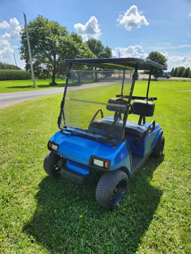 "Club Cart" Gulf Cart