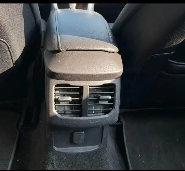 CAR FOR SALE in Cars & Trucks in Oakville / Halton Region - Image 7